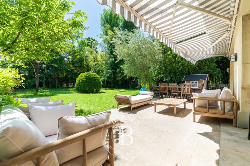 For Sale Apartment | Neuilly-sur-Seine - picture 1
