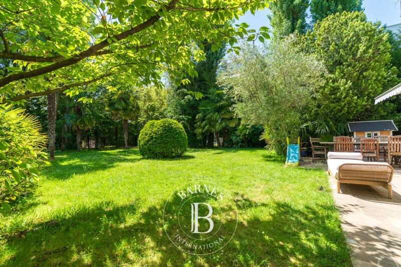 For Sale Apartment | Neuilly-sur-Seine - picture 2