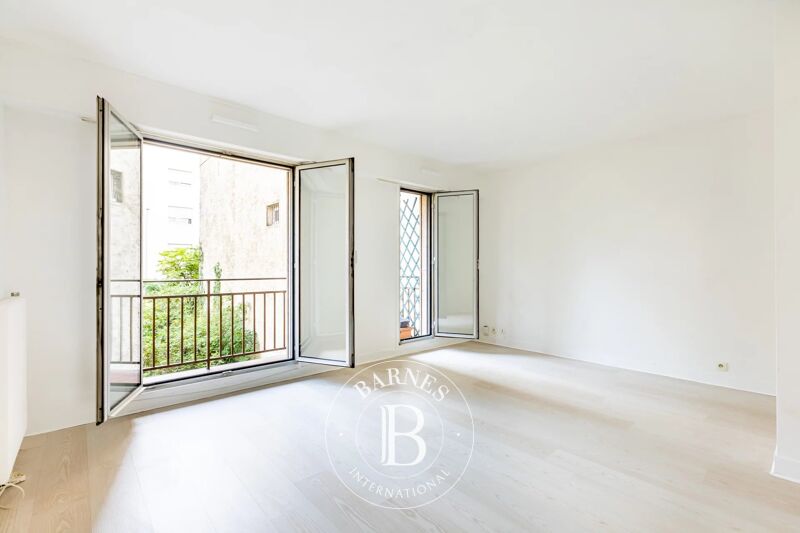 For Sale Apartment | Paris 15ème - picture 2