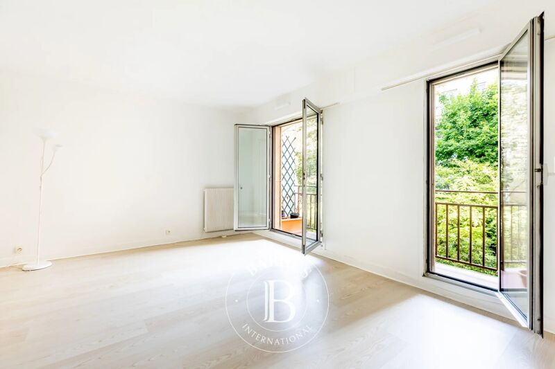 For Sale Apartment | Paris 15ème - picture 3
