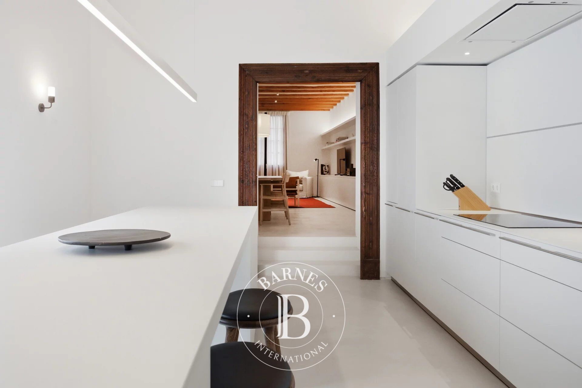Résidence élégante de 170 m² avec 3 chambres et équipements haut de gamme dans le quartier gothique de Barcelone - picture 2