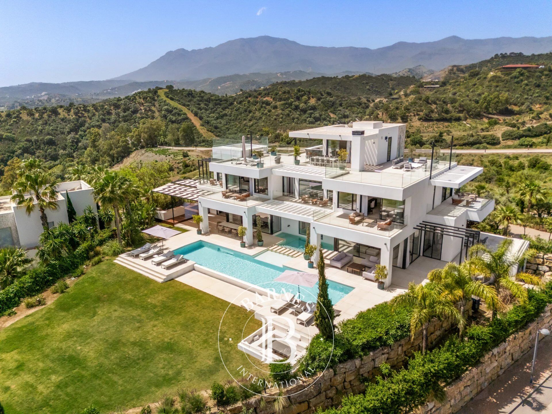 Villa Estepona - picture 1