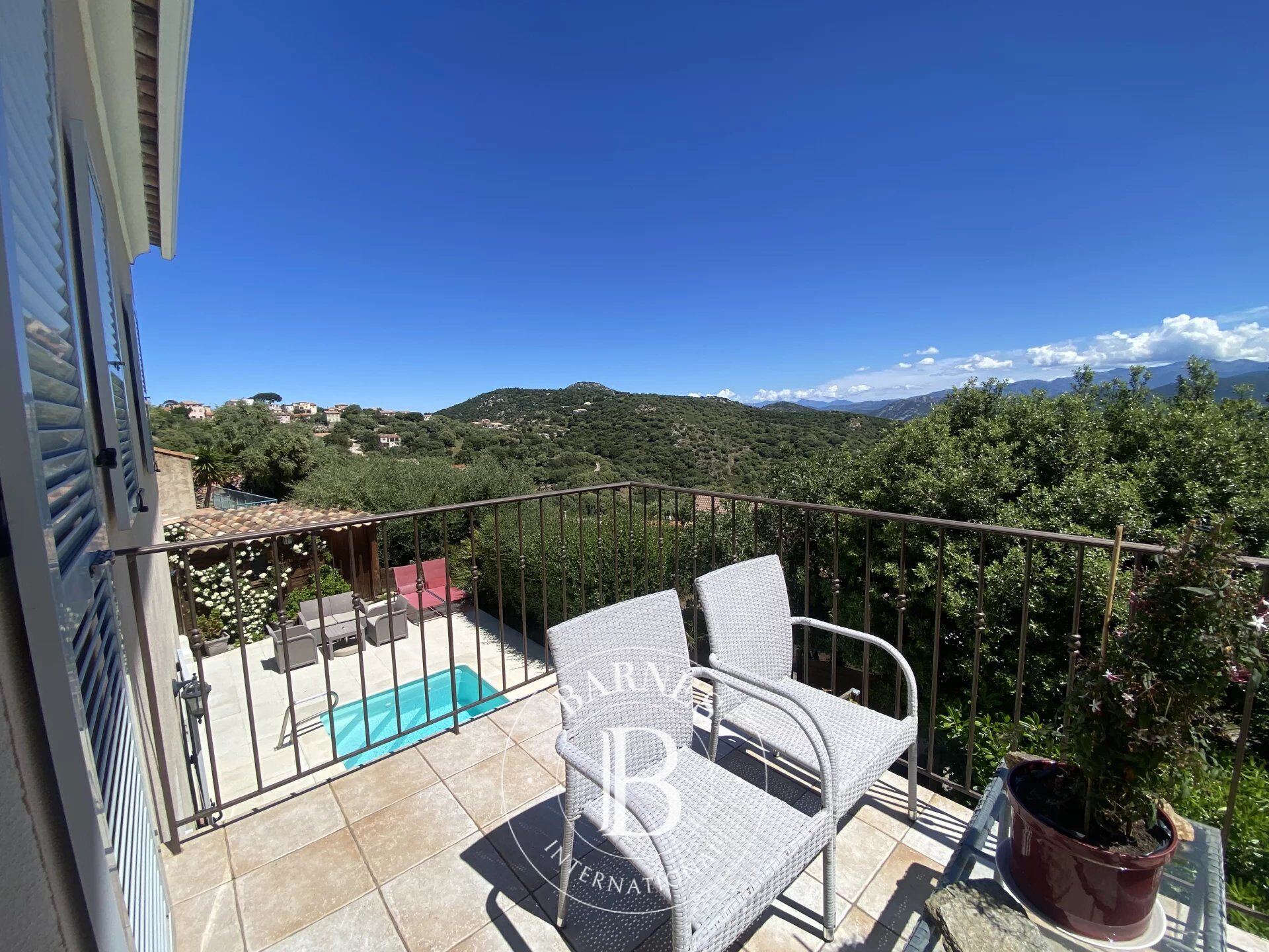 Balagne, Santa-Reparata-di-Balagna, Villa with pool, 4 bedrooms, independent apartment, mountain views, close to the coastline and L'Île-Rousse - picture 3