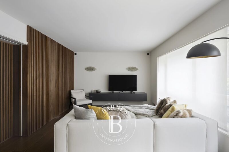 For Rent Apartment | London - picture 1
