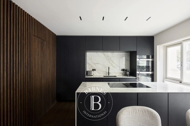 For Rent Apartment | London - picture 2
