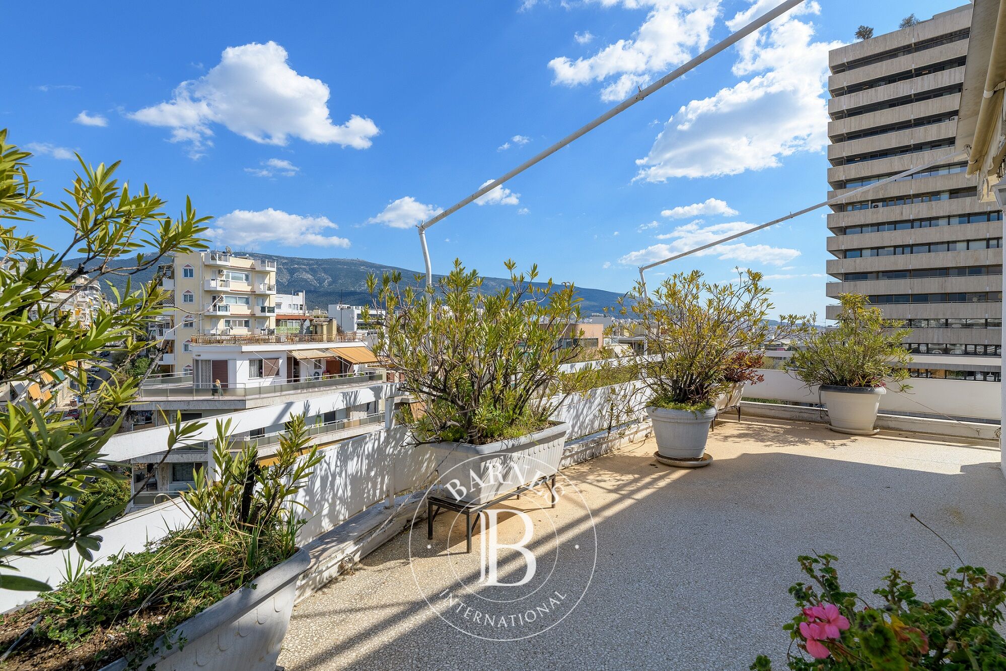 Excellent Penthouse Apartment - Ampelokipoi - picture 1