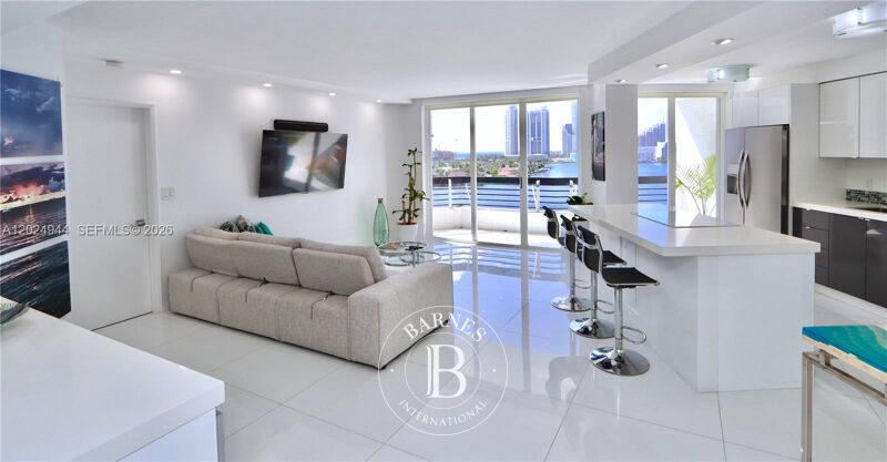 For Rent Apartment | Miami - picture 1