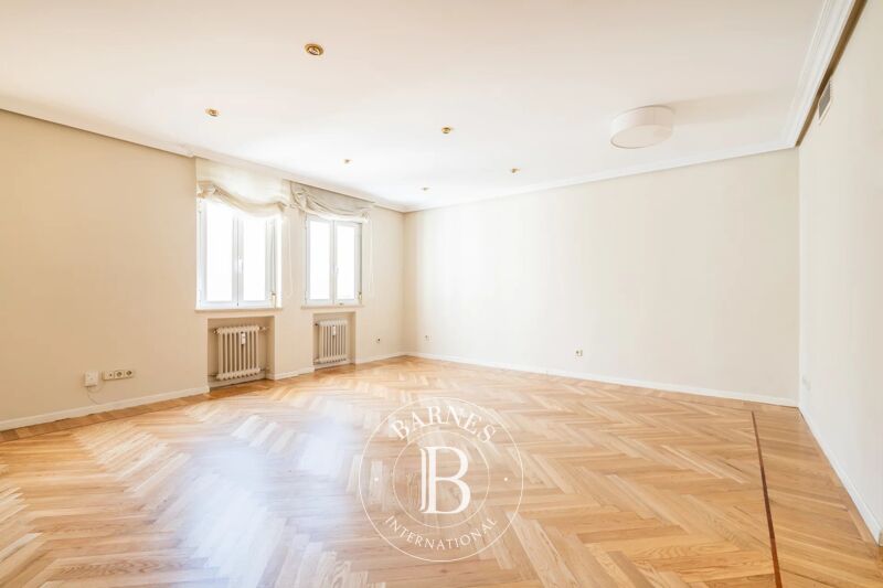 For Rent Apartment | Madrid - picture 2