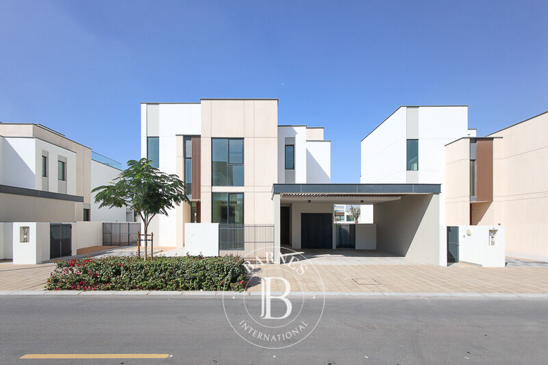 5 Bedroom Villa to rent in Arabian Ranches 3 - picture 1