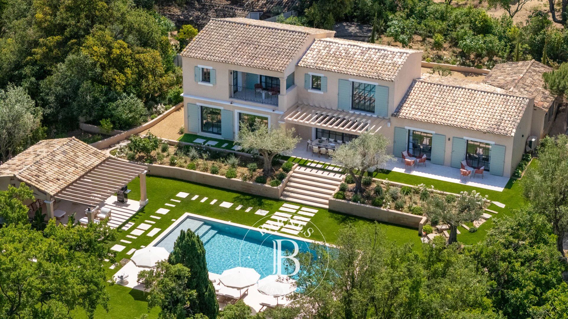 SAINT-TROPEZ – 5-BEDROOM VILLA – POOL – NEAR CANOUBIERS BEACH - picture 1