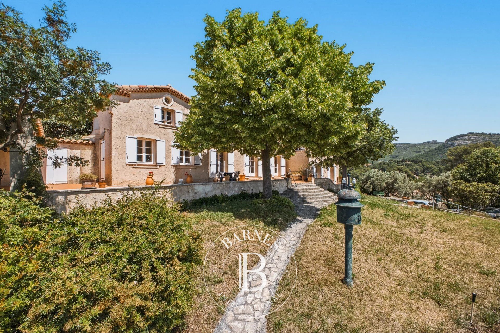 SALE – LA TREILLE – 13011 – HOUSE – PANORAMIC VIEW – SWIMMING POOL – LARGE PLOT OF LAND - picture 2