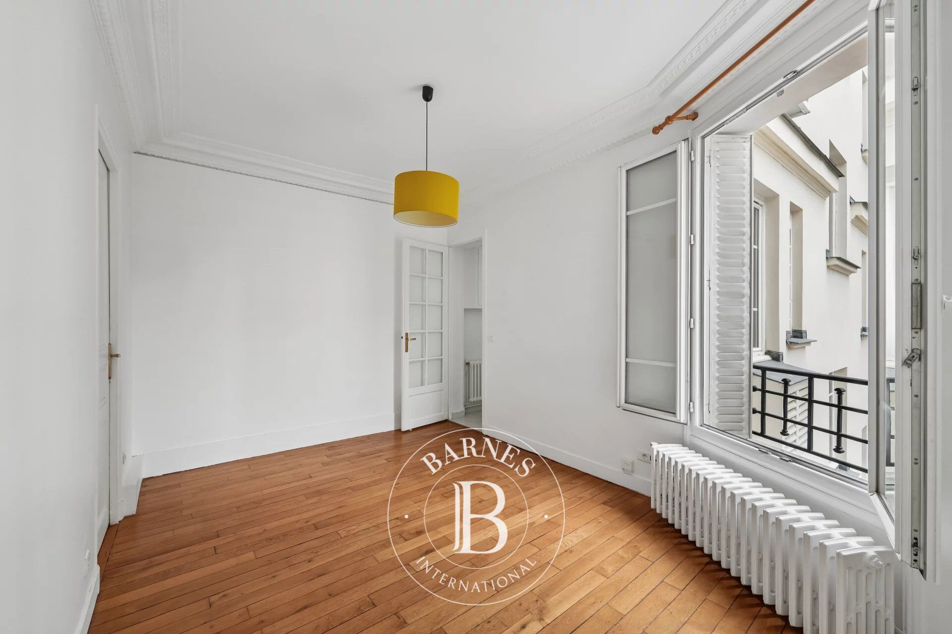 PARIS 18 - PROCHE 17 EME - LUMINEUX - UNE CHAMBRE - CALME - picture 3