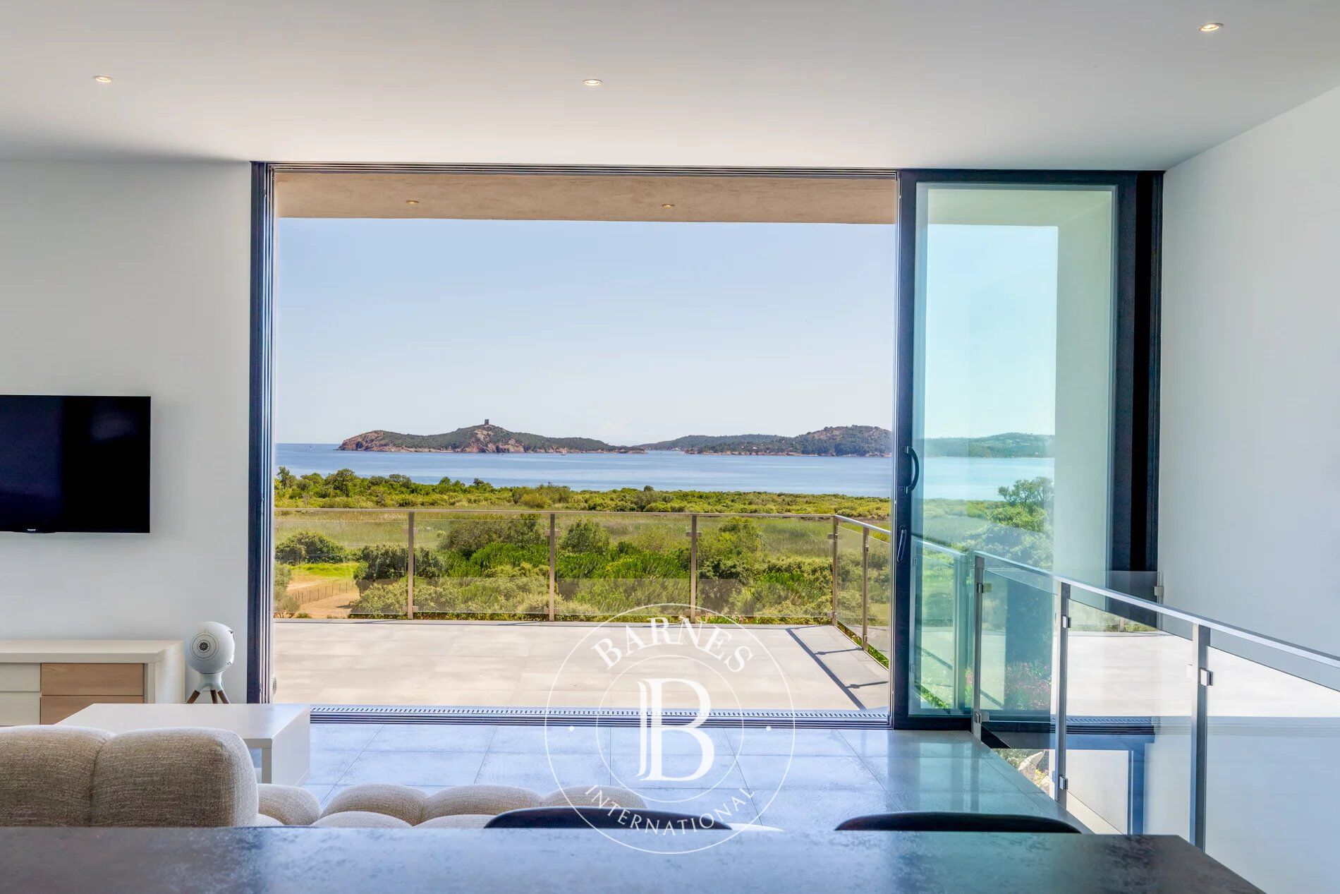 Pinarello, Panoramic sea-view villa, 4 bedrooms, infinity pool, walking distance to the beach. - picture 3