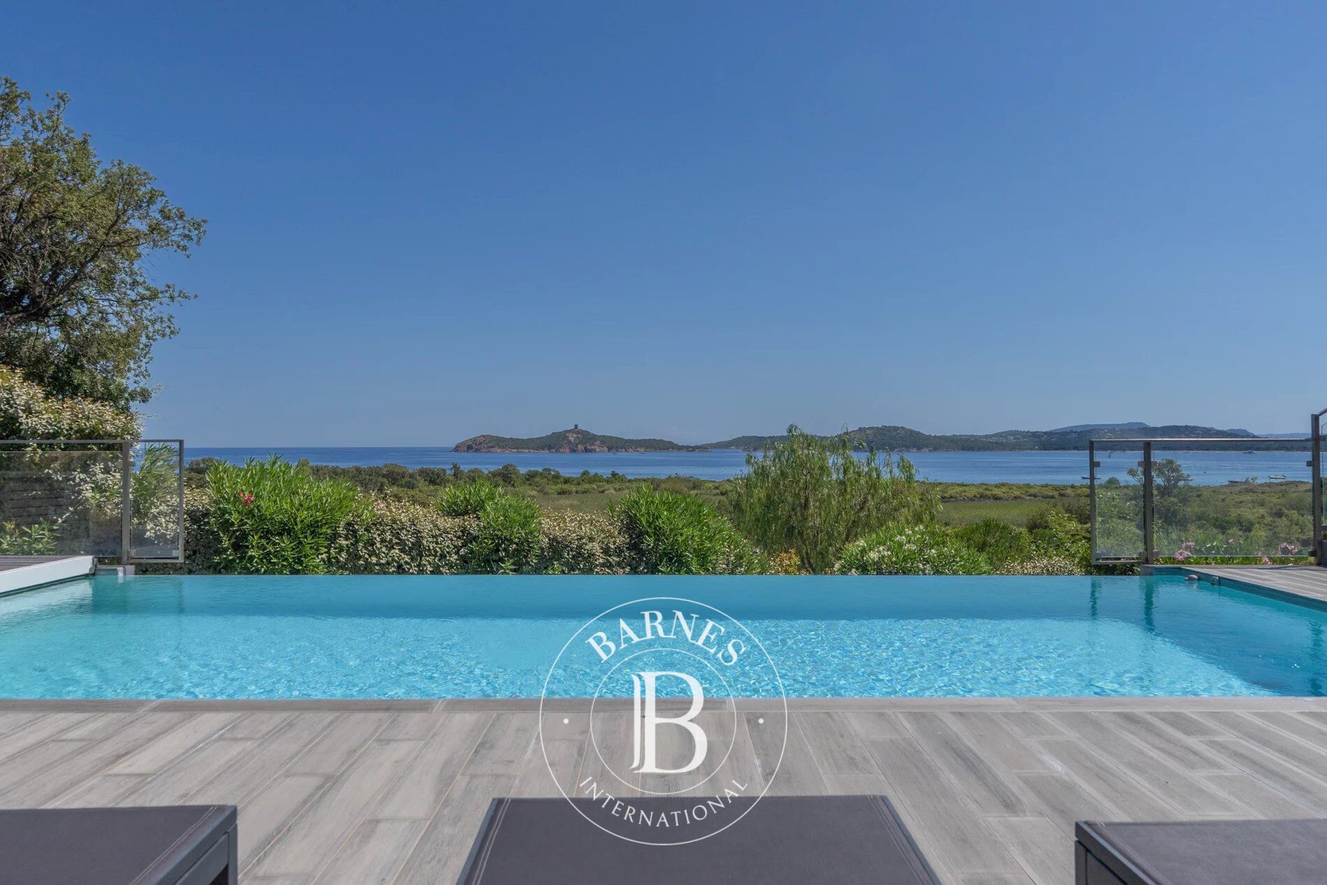 Pinarello, Panoramic sea-view villa, 4 bedrooms, infinity pool, walking distance to the beach. - picture 1