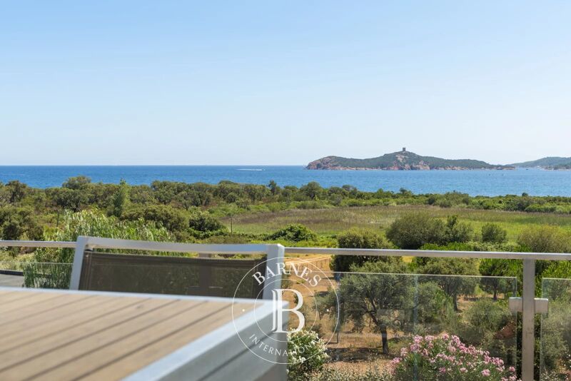 À louer Villa | Sainte-Lucie-de-Porto-Vecchio - picture 2