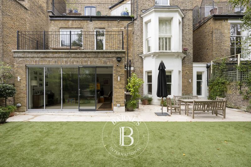 For Rent Apartment | London - picture 3