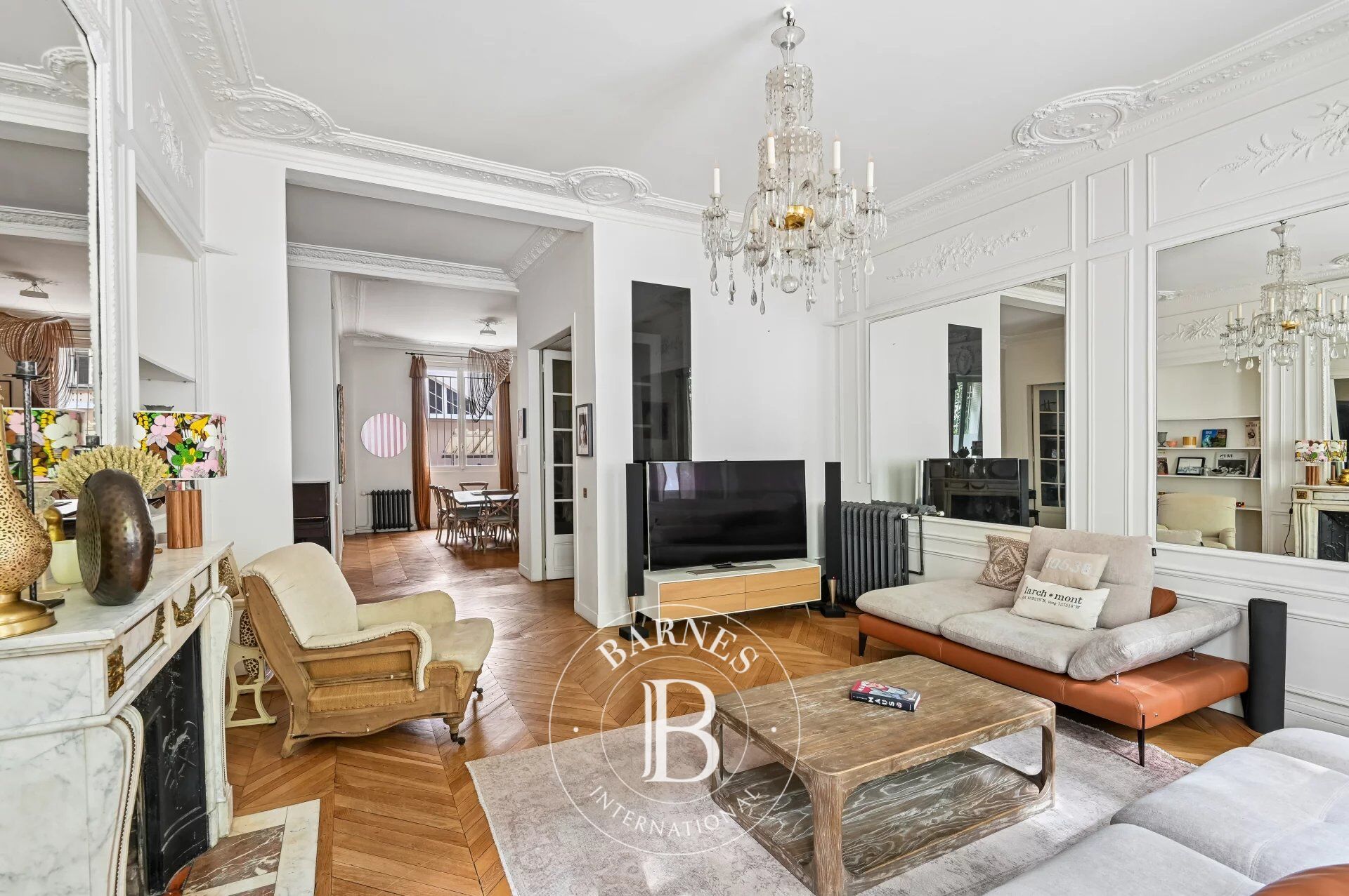 APARTMENT FOR SALE - PARIS 7 - CHAMP DE MARS - 4 BEDROOMS - picture 2