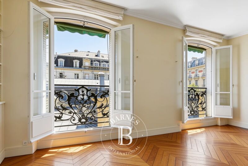 For Sale Apartment | Paris 7ème - picture 1