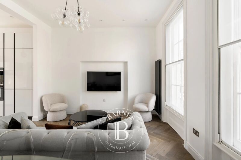 For Rent Apartment | London - picture 2