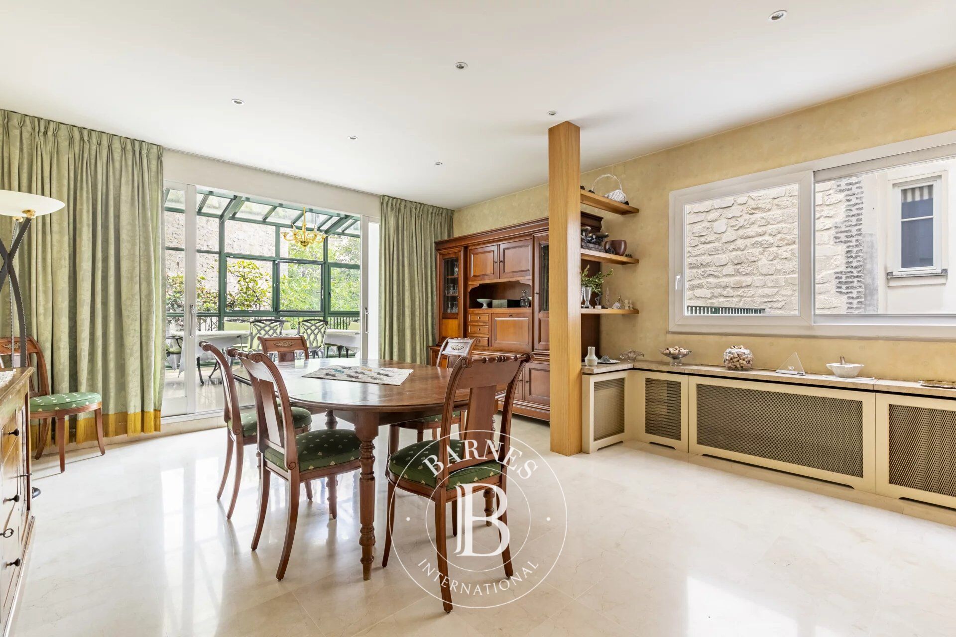 Paris 16th arrondissement - Auteuil Village- Family home with a large terrace - picture 2