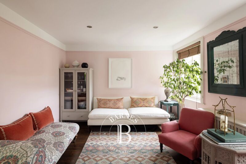 For Rent Apartment | London - picture 2