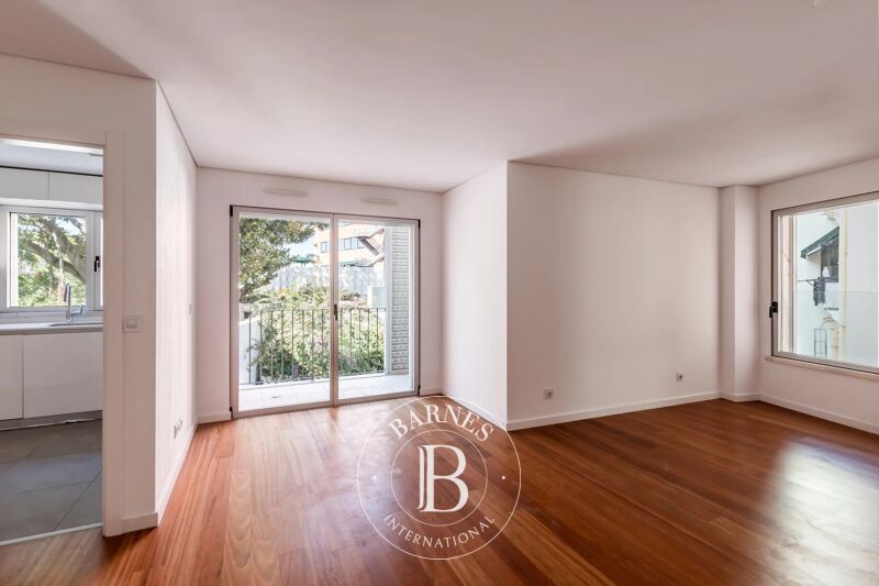 For Rent Apartment | Santo António - picture 2