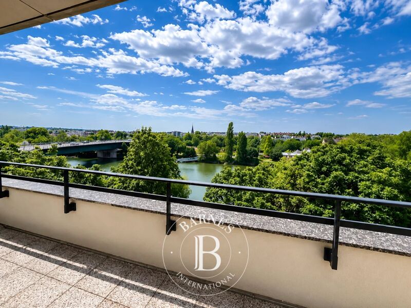 For Sale Apartment | Rueil-Malmaison - picture 2