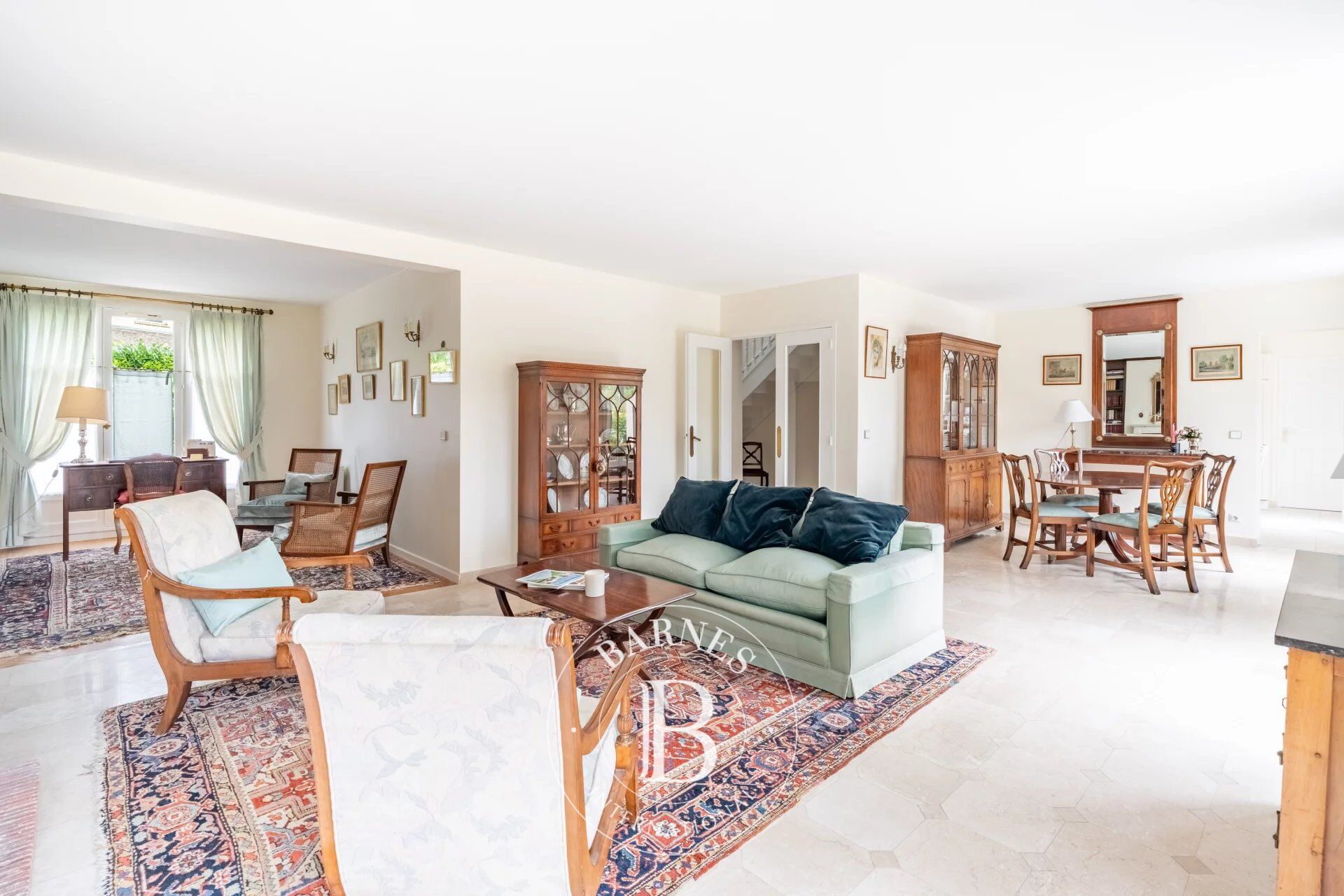 Maison familiale de 186,43 m² habitables avec 5 chambres,  jardin et terrasse - picture 3