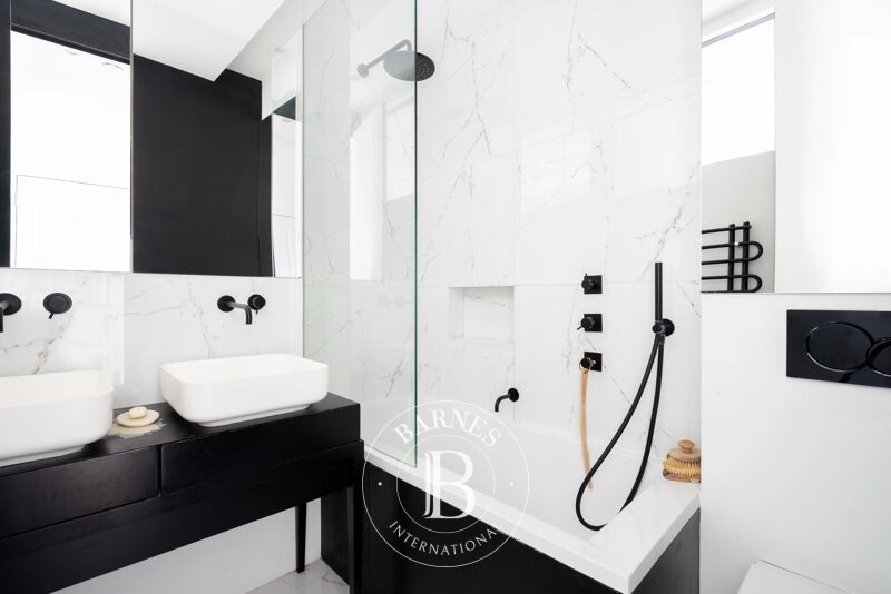 For Rent Apartment | London - picture 2