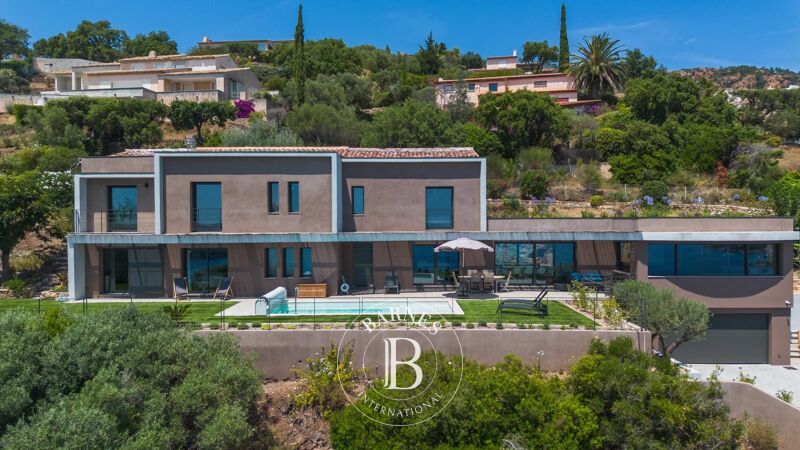 For Sale Villa | Saint-Raphaël - picture 2