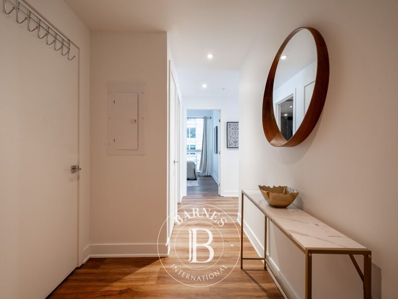 For Rent Apartment | Montréal (Ville-Marie) - picture 3