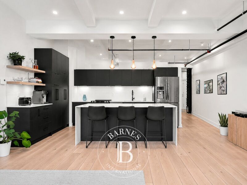 For Sale Apartment | Montréal (Ville-Marie) - picture 1