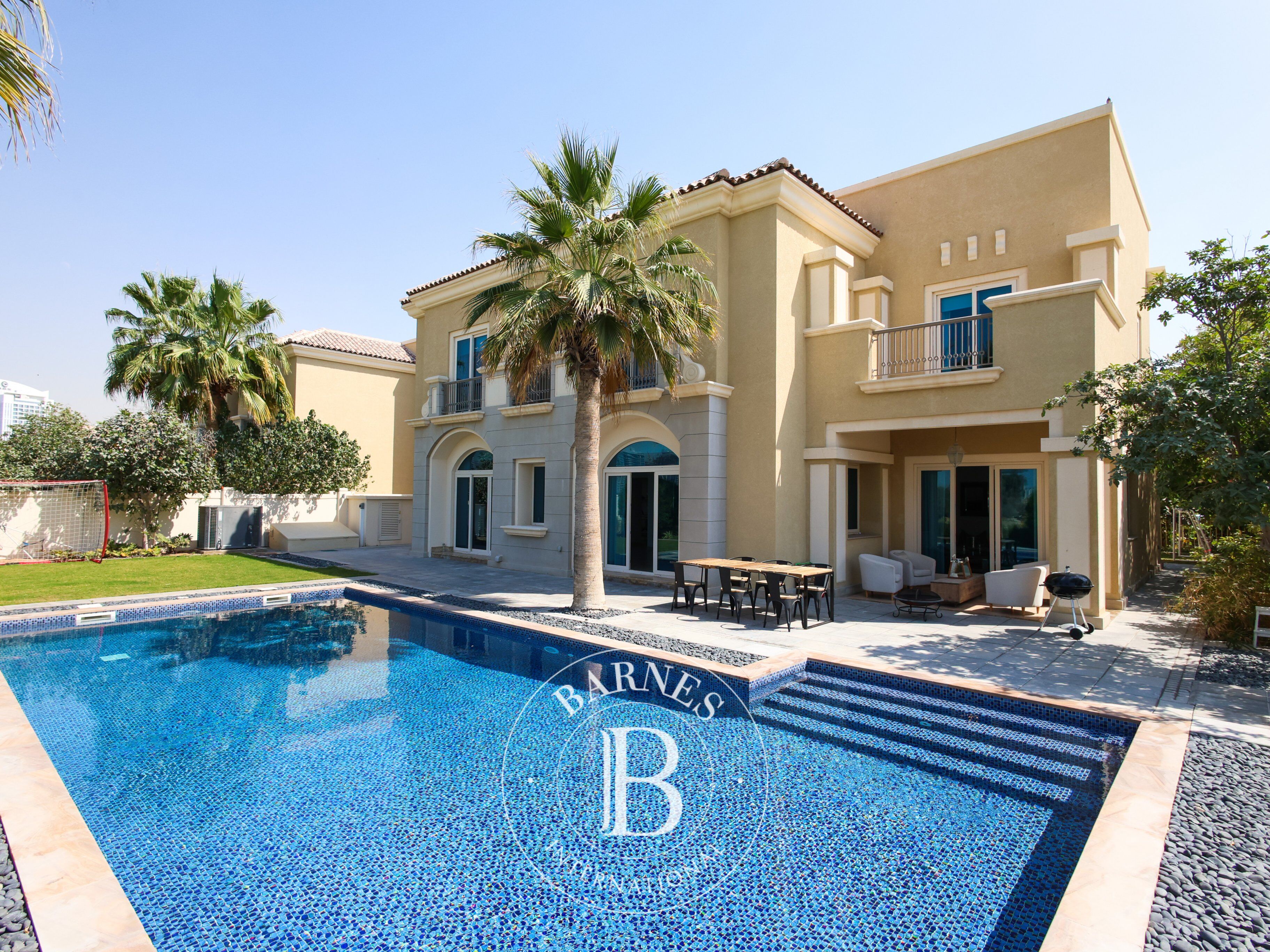 5 Bedroom Villa to rent in Dubai Sports City - picture 2