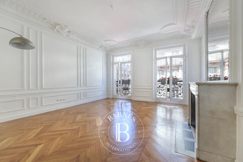For Sale Apartment | Paris 8ème - picture 2
