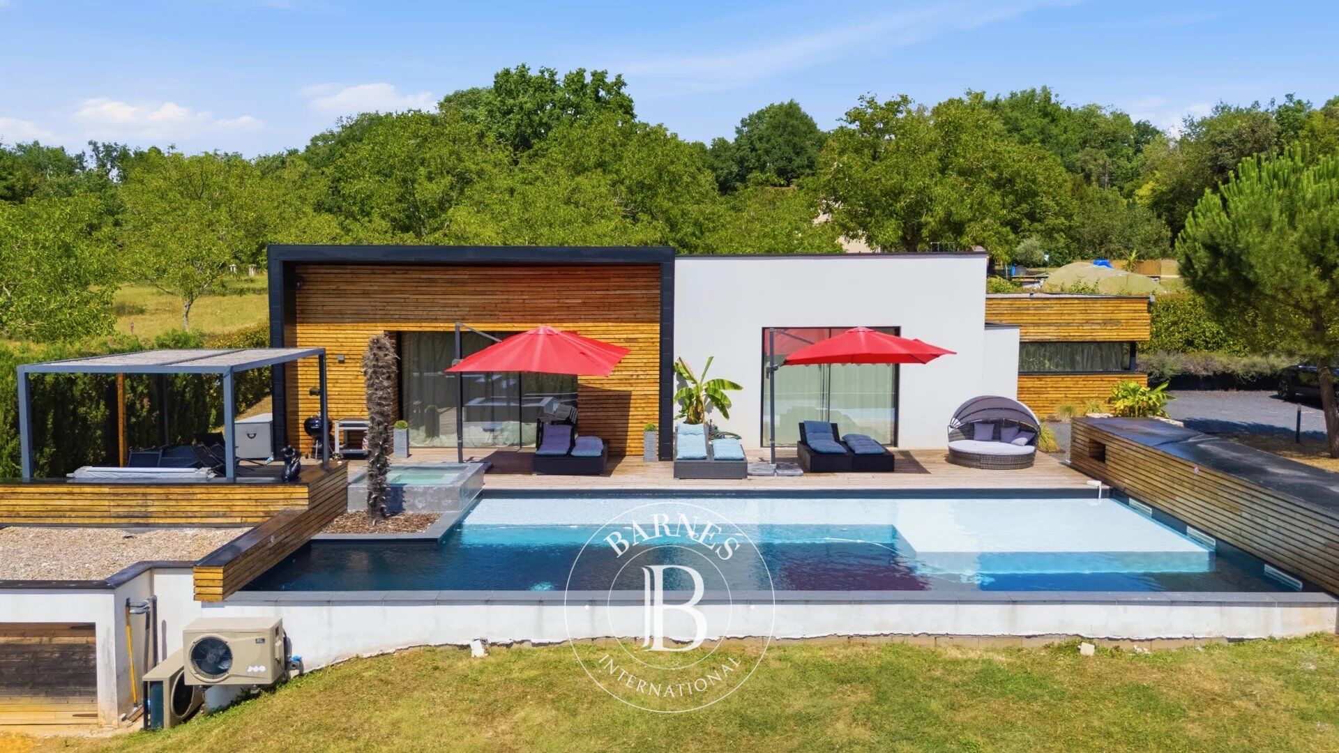 Exclusivité – Sainte-Mondane – Maison contemporaine – Vue dégagée et piscine - picture 3