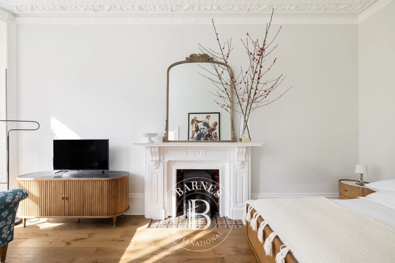 For Rent Apartment | London - picture 2