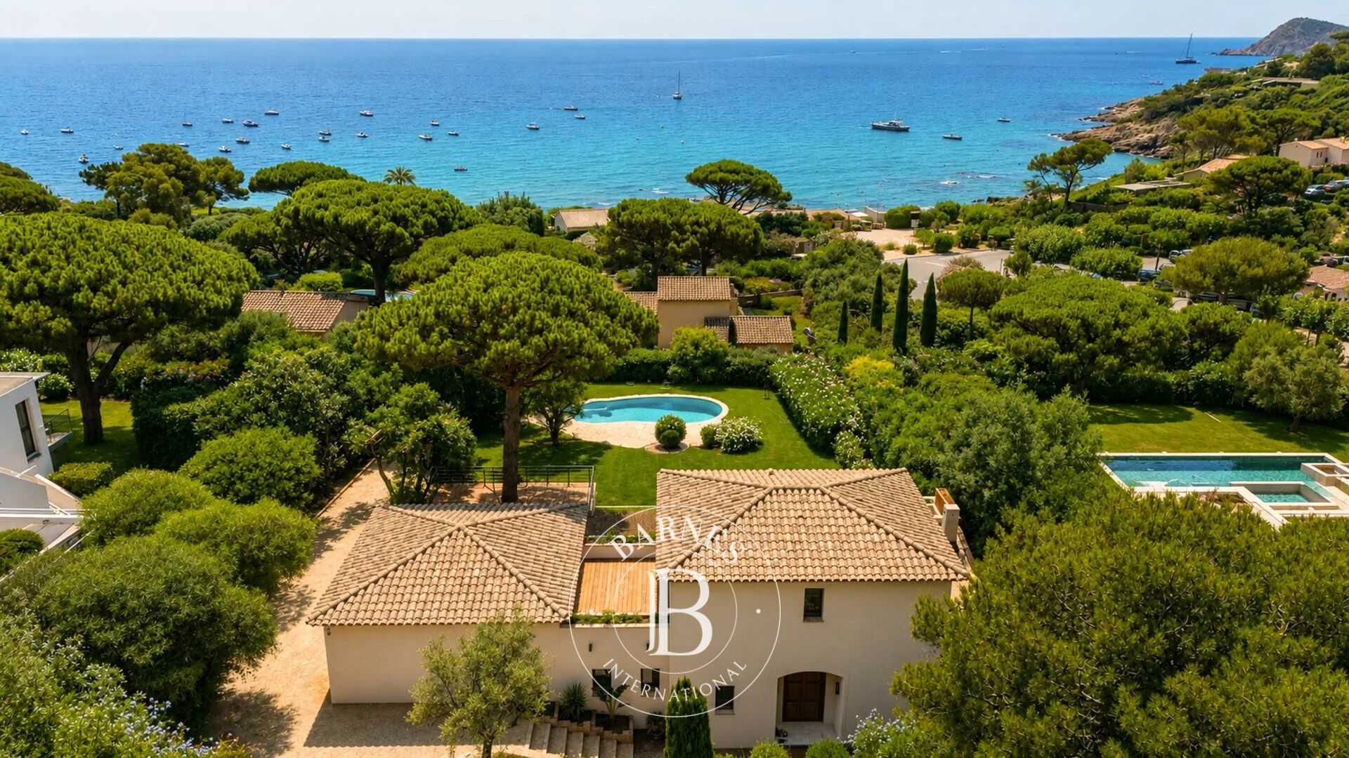 Villa Ramatuelle - picture 1