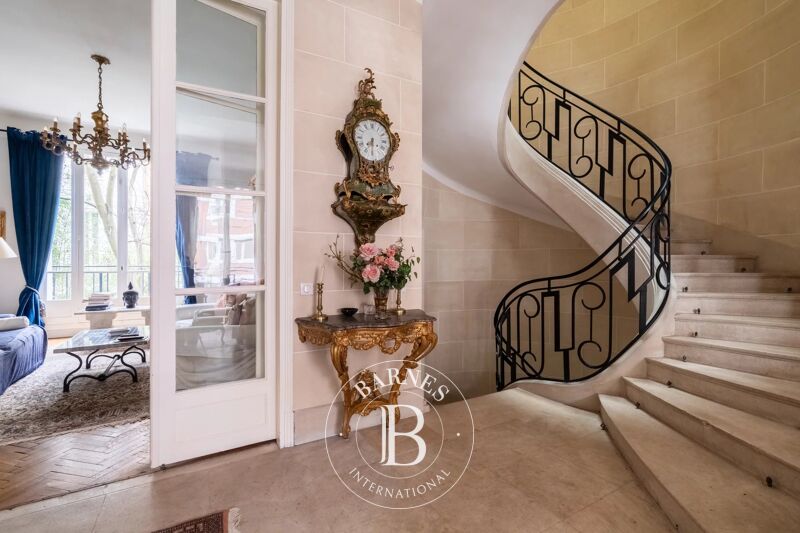 For Sale Mansion | Neuilly-sur-Seine - picture 2