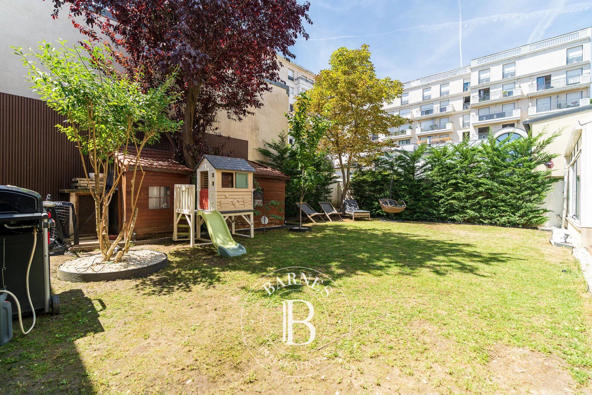 Exclusive listing - Levallois - 4-bed apartment - Garden level - picture 2