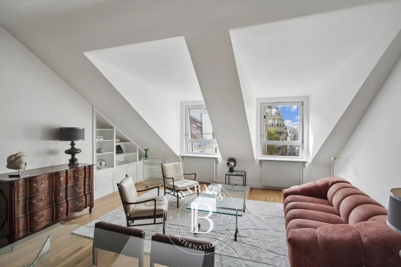 For Rent Apartment | Paris 7ème - picture 2
