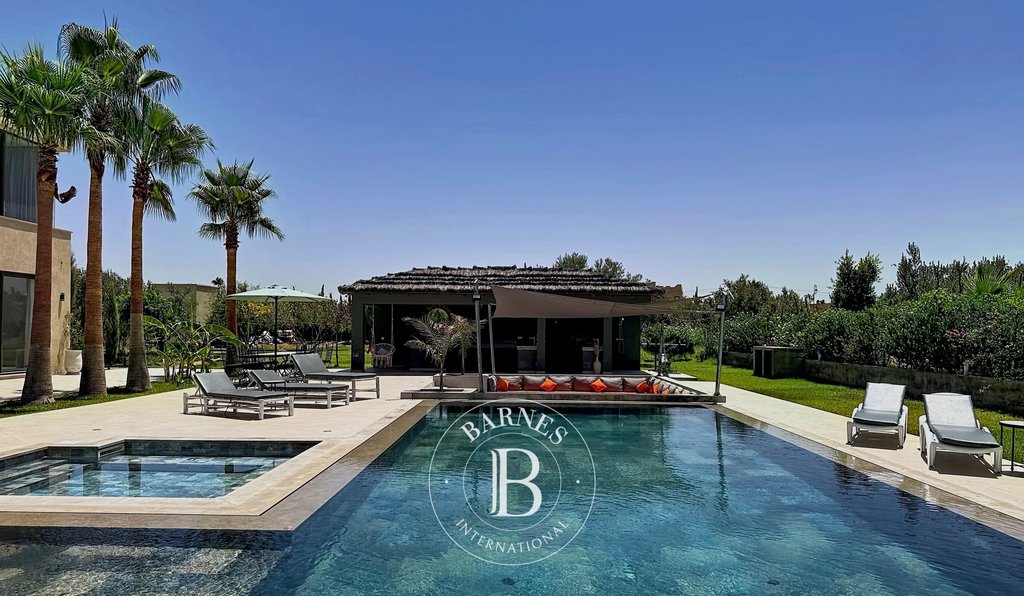 CONTEMPORARY VILLA FOR SALE - picture 2