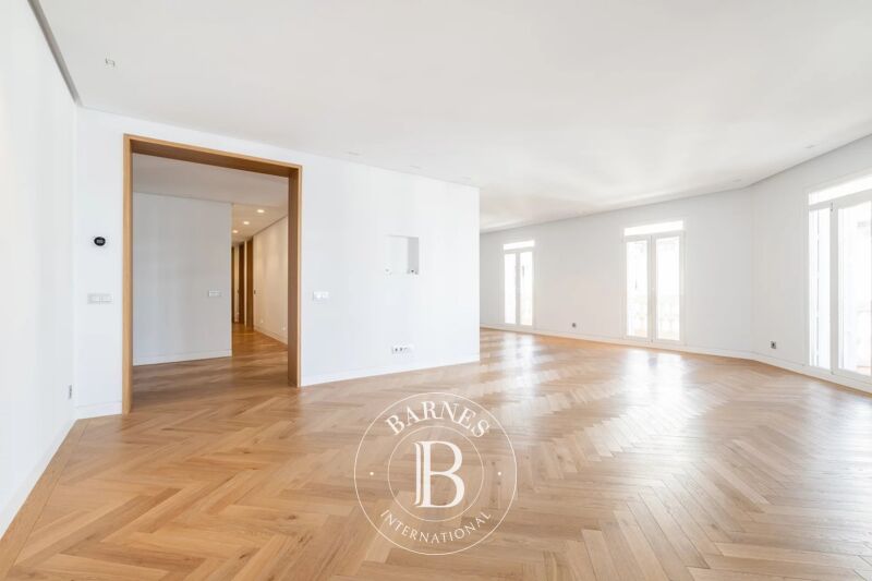 For Sale Apartment | Madrid - picture 2