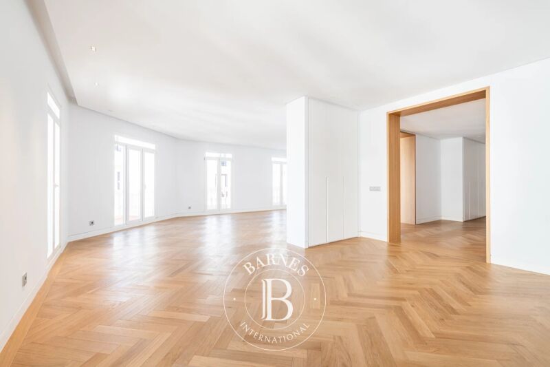 For Sale Apartment | Madrid - picture 3