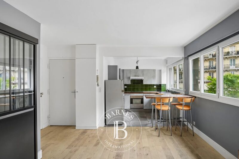 For Sale Apartment | Paris 16ème - picture 2