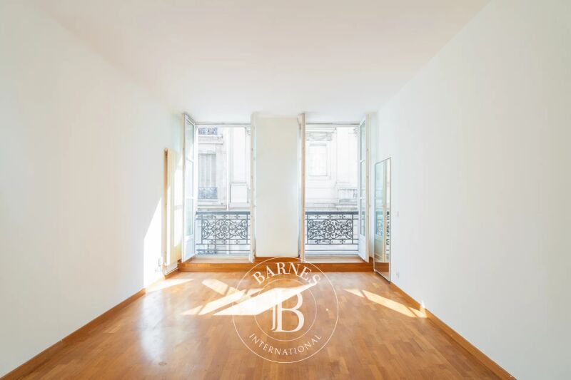 For Sale Apartment | Paris 8ème - picture 3
