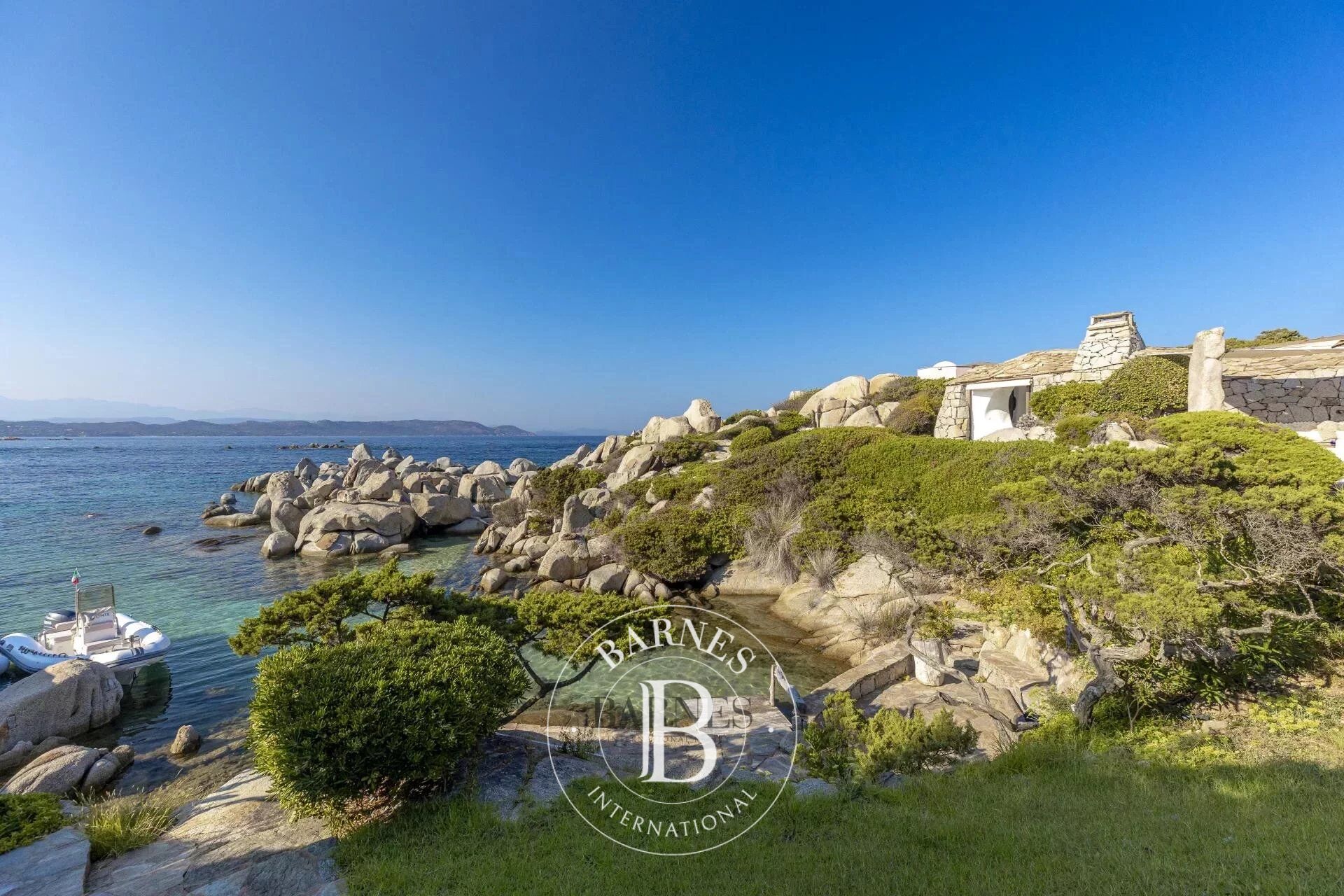 Cavallo Island, Waterfront Property, 9 Bedrooms, Sea Views, Private Landing Cove, Walking Distance to the Beach - picture 2