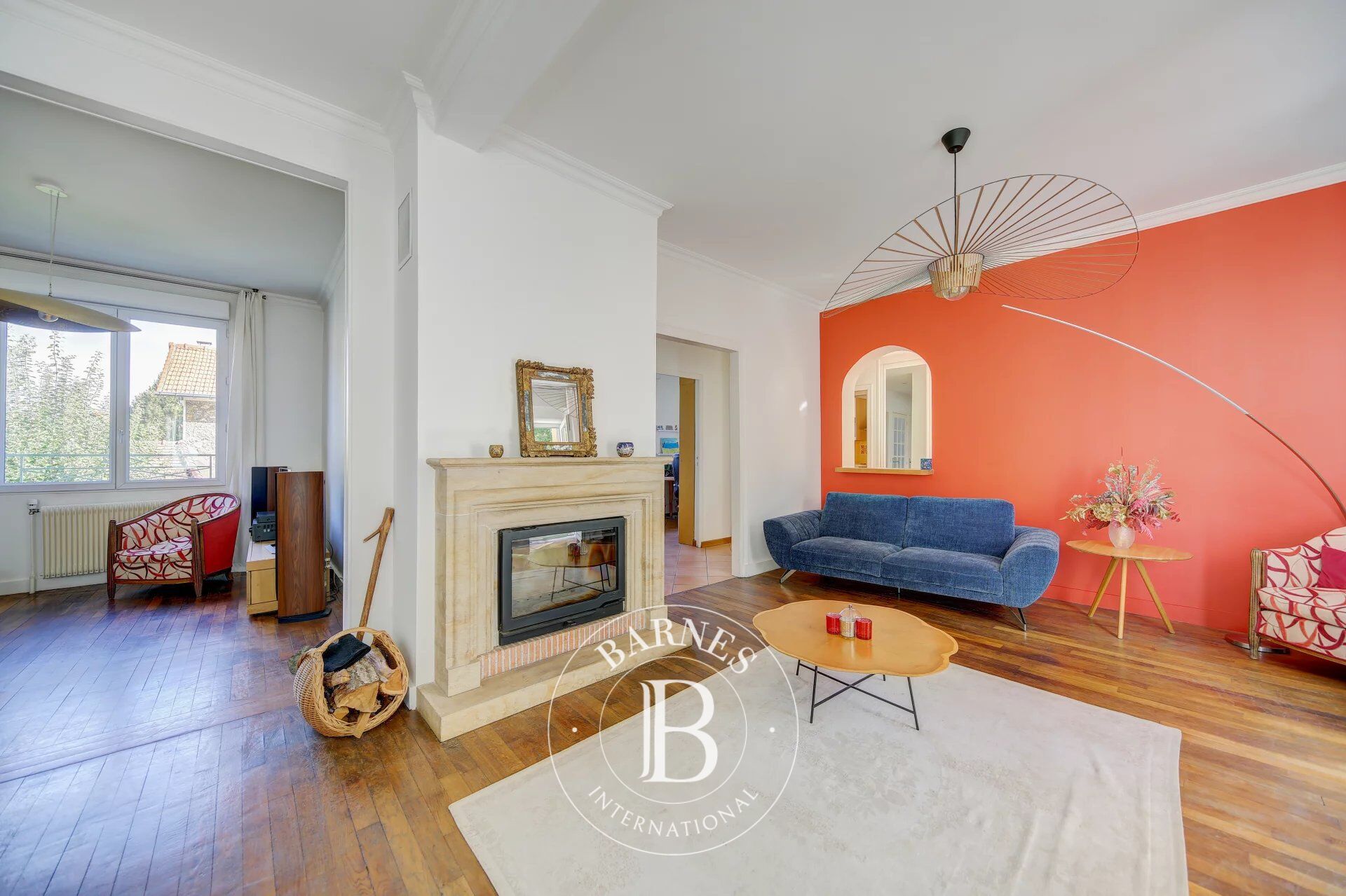 VIROFLAY - QUARTIER DU LOUVRE - Maison familiale de cinq chambres avec jardin, aux portes de la forêt de Meudon - picture 2