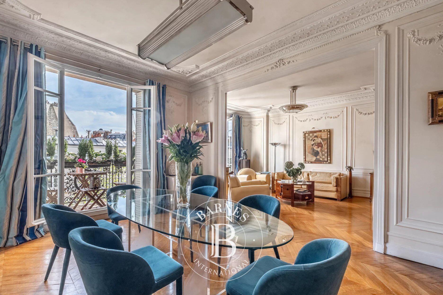 APPARTEMENT - PARIS 7 - CHAMP DE MARS / SAINT-DOMINIQUE - VUE DEGAGEE - 3 CHAMBRES - picture 1