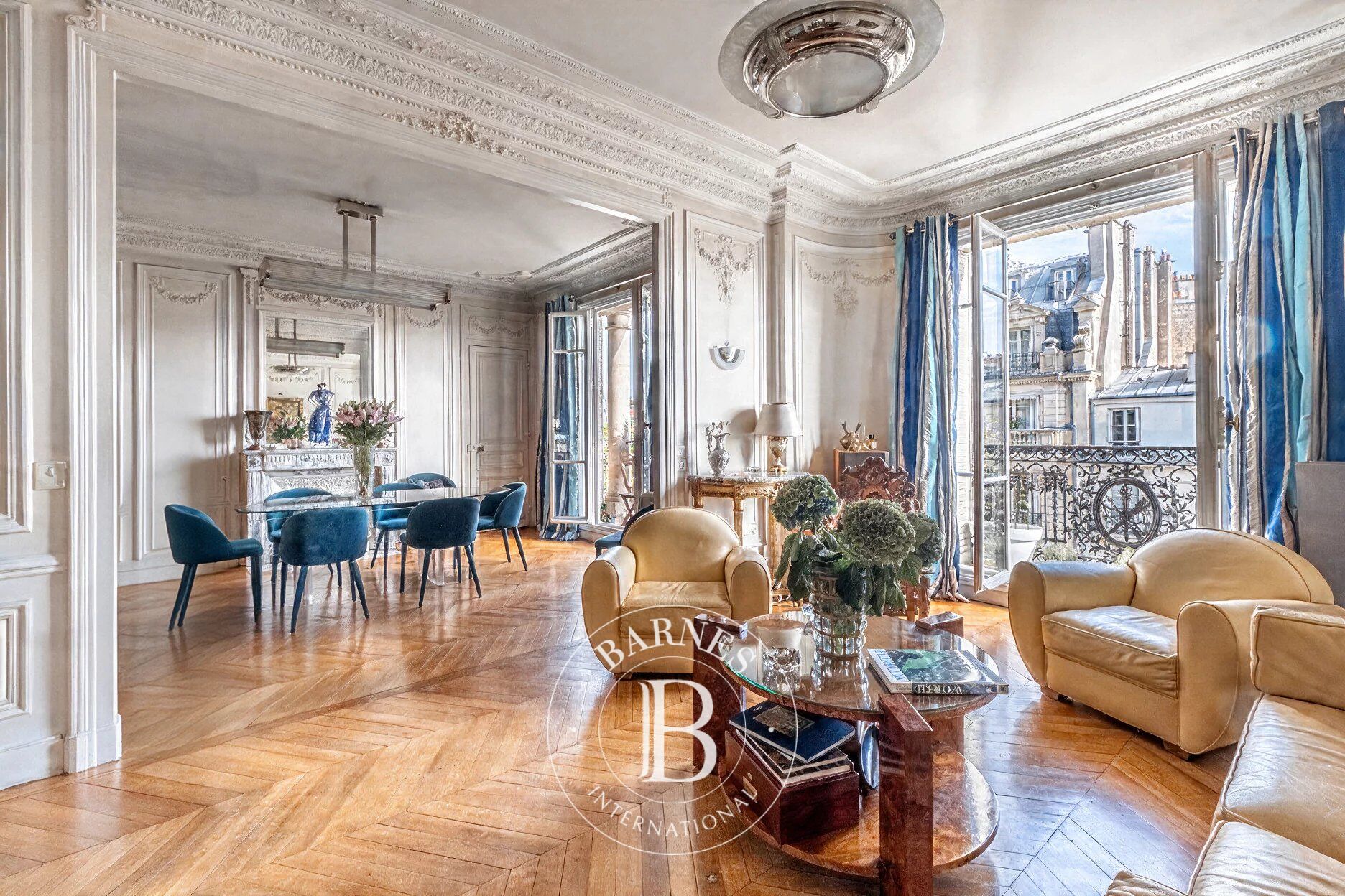 APPARTEMENT - PARIS 7 - CHAMP DE MARS / SAINT-DOMINIQUE - VUE DEGAGEE - 3 CHAMBRES - picture 3