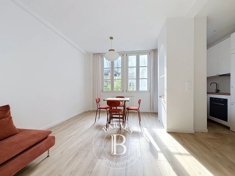 For Rent Apartment | Paris 11ème - picture 2